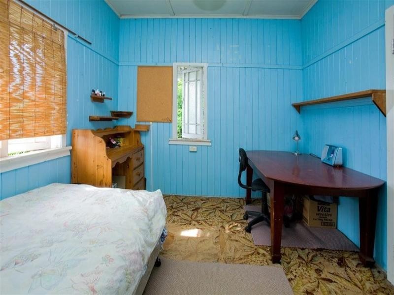 14 Curlewis Street, Holland Park West QLD 4121