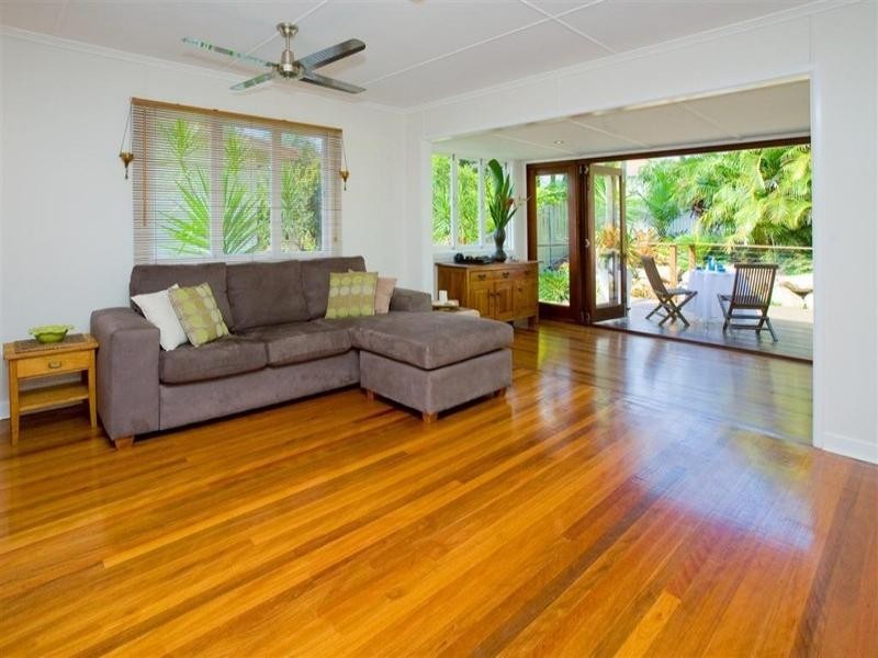 22 Sapphire Street, Holland Park QLD 4121