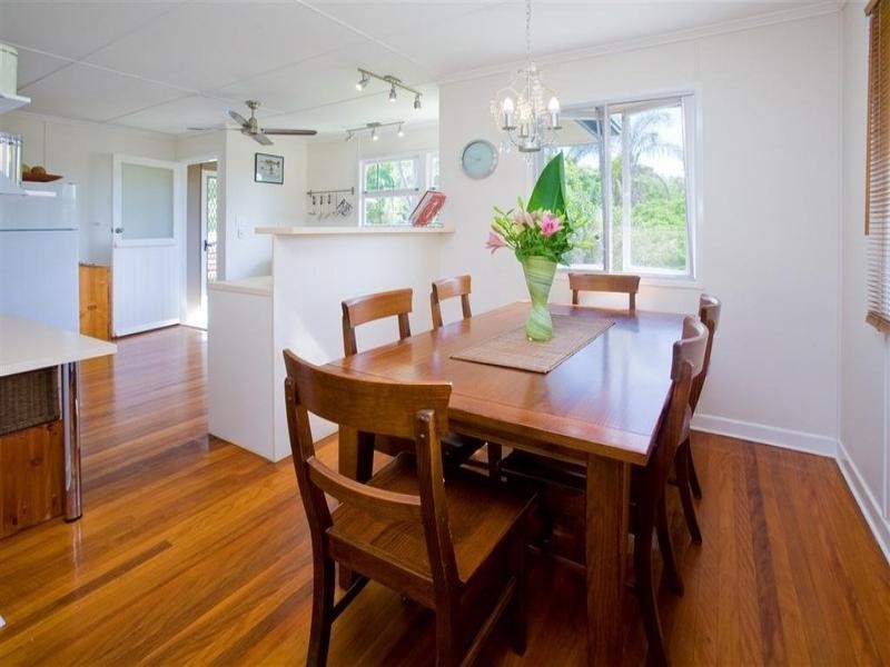 22 Sapphire Street, Holland Park QLD 4121