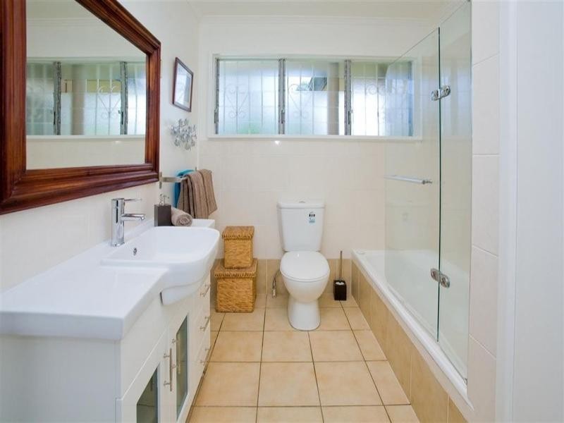 22 Sapphire Street, Holland Park QLD 4121