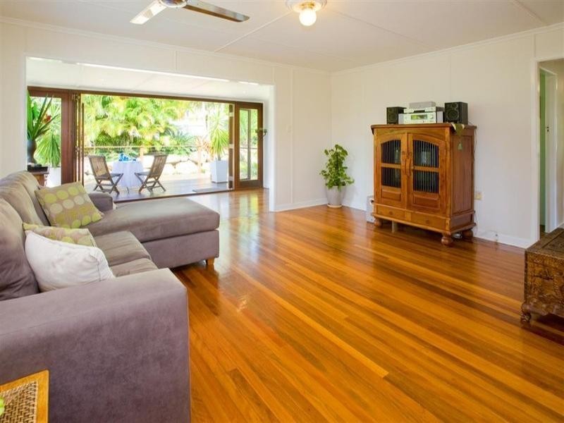 22 Sapphire Street, Holland Park QLD 4121