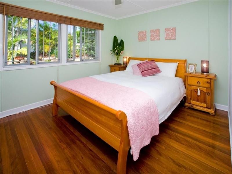 22 Sapphire Street, Holland Park QLD 4121