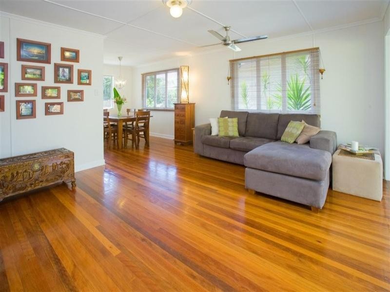 22 Sapphire Street, Holland Park QLD 4121