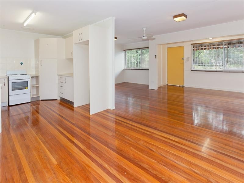 48 Grunert Street, Holland Park QLD 4121