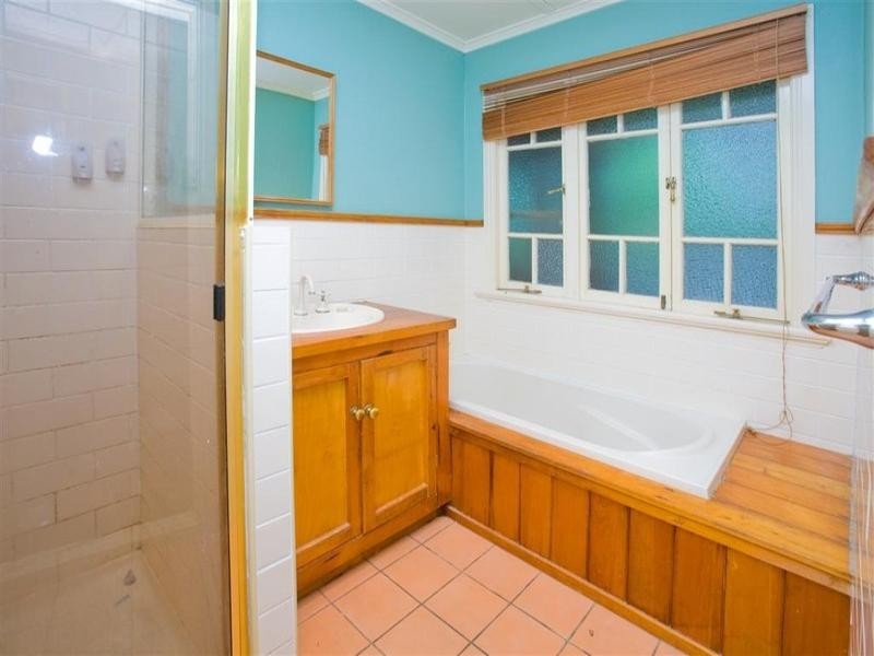 37 Dunrod Street, Holland Park West QLD 4121