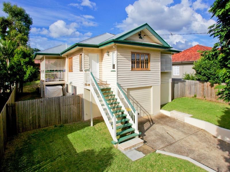 52 Rita Street, Holland Park QLD 4121