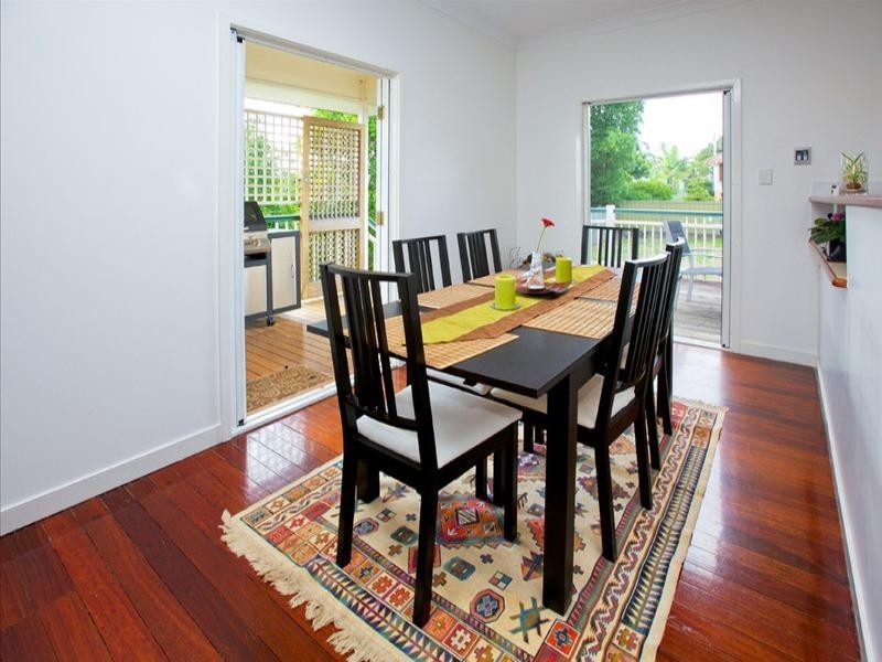 52 Rita Street, Holland Park QLD 4121