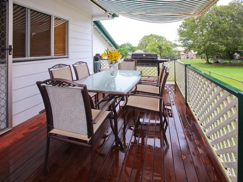 10 Mar Street, Holland Park QLD 4121