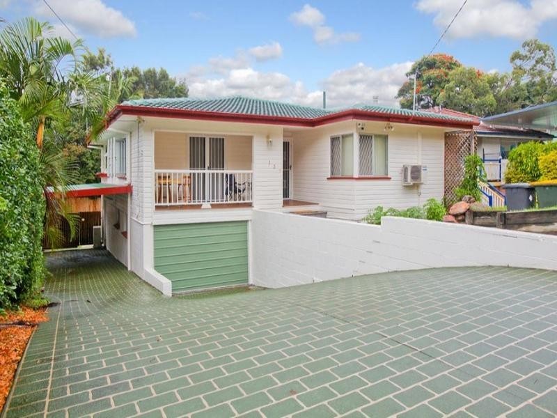 137 Victor Street, Holland Park QLD 4121