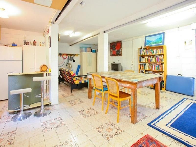 137 Victor Street, Holland Park QLD 4121