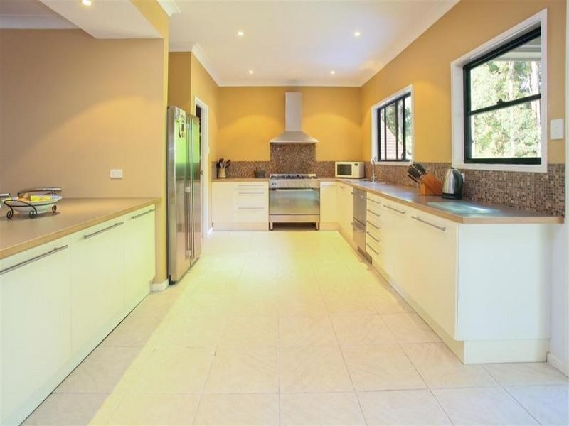 36 Palm Avenue, Holland Park West QLD 4121