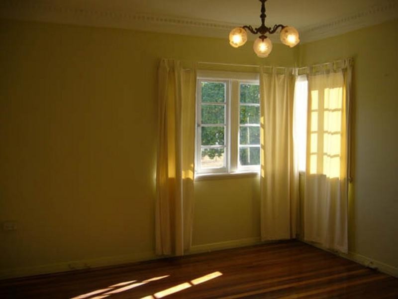 26 Rowton Street, Holland Park QLD 4121