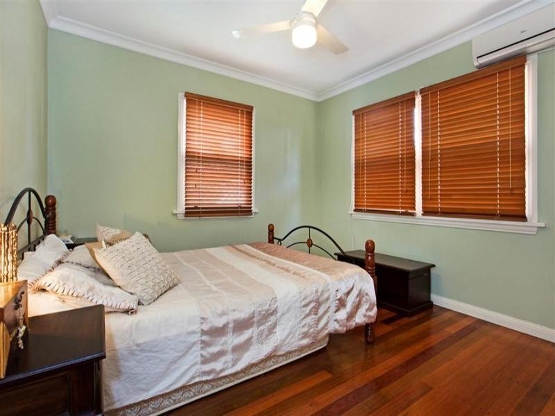 19 Oakfield Street, Mount Gravatt East QLD 4122