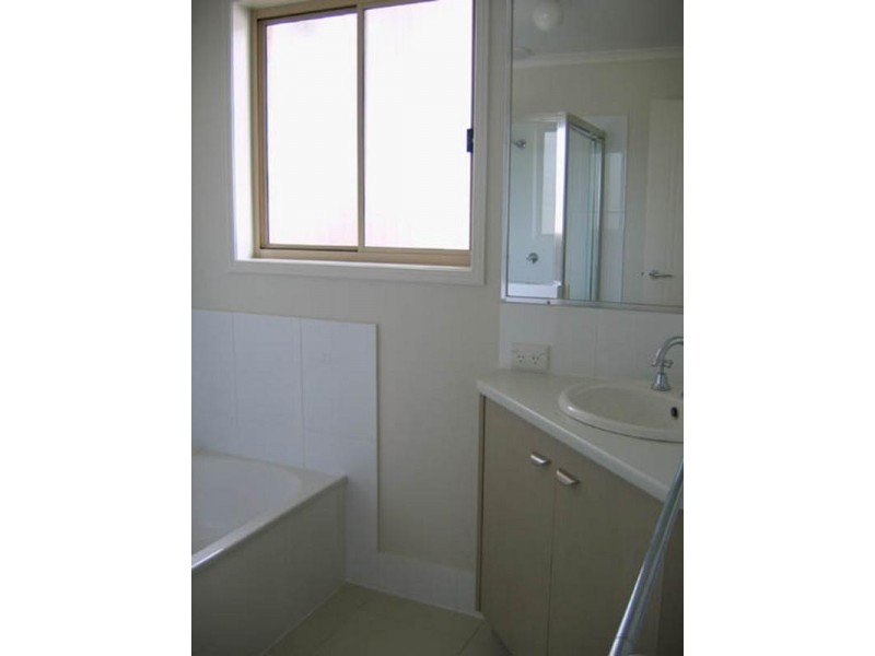 67 Pickthorne Street, Holland Park West QLD 4121