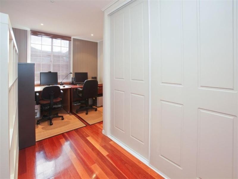 9 Hawkwood Street, Mount Gravatt East QLD 4122