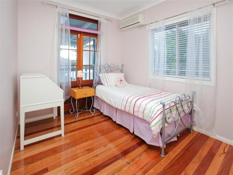 9 Hawkwood Street, Mount Gravatt East QLD 4122