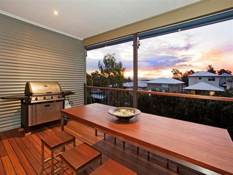 39 Brodie Street, Holland Park West QLD 4121