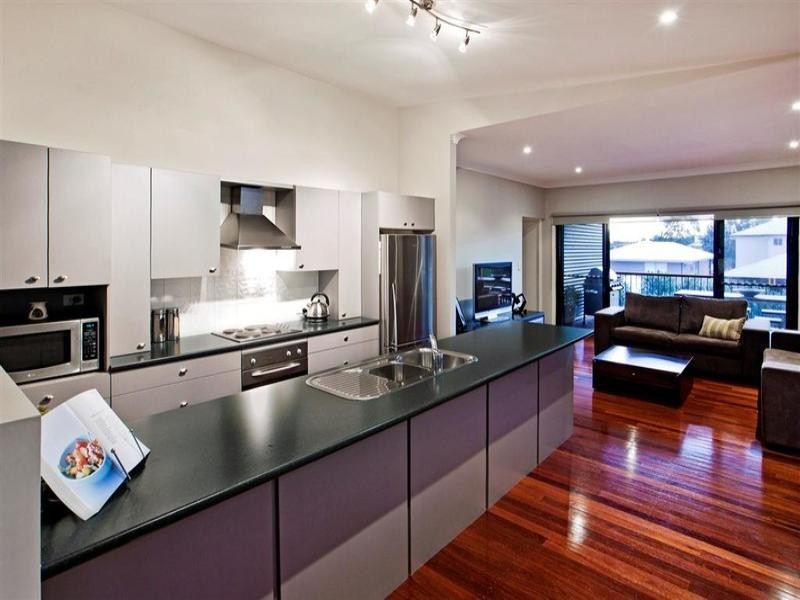 39 Brodie Street, Holland Park West QLD 4121