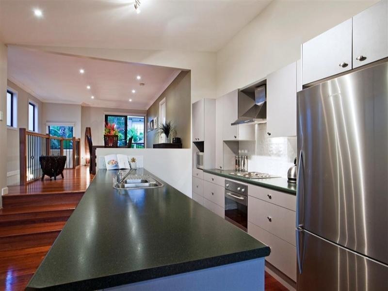 39 Brodie Street, Holland Park West QLD 4121