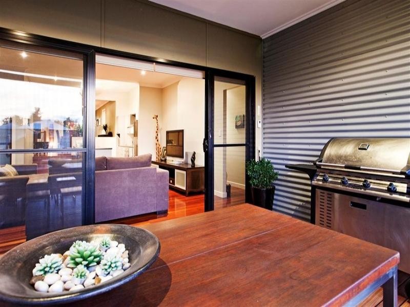 39 Brodie Street, Holland Park West QLD 4121