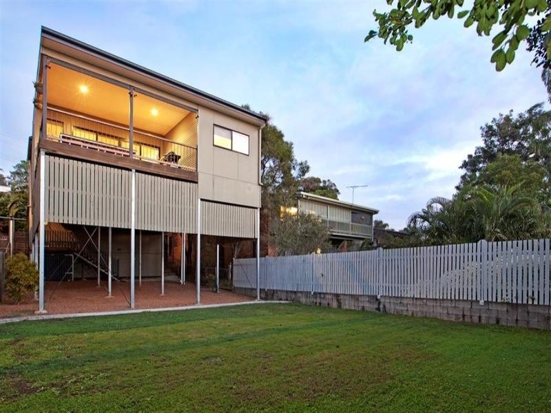 39 Brodie Street, Holland Park West QLD 4121