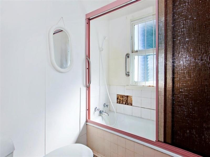 19 Greenmount Avenue, Holland Park QLD 4121