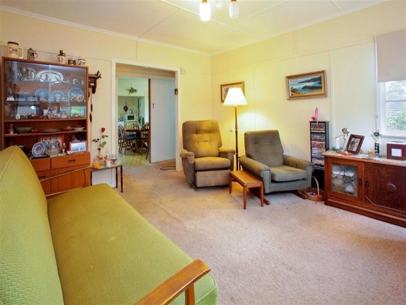 6 Sapphire Street, Holland Park QLD 4121