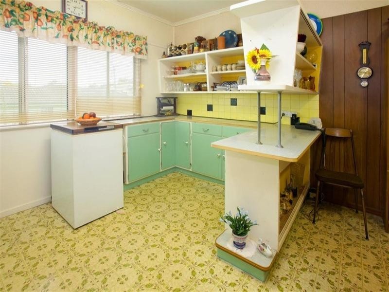 6 Sapphire Street, Holland Park QLD 4121