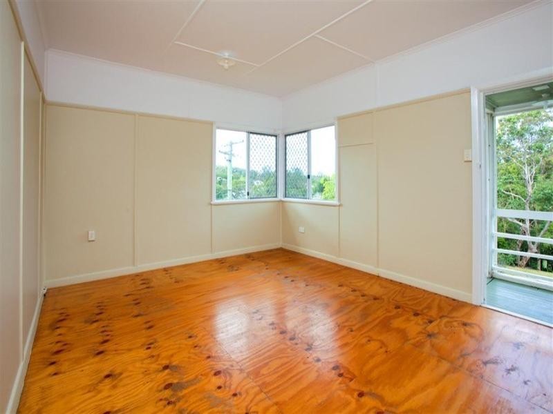 29 Fry Street, Holland Park QLD 4121