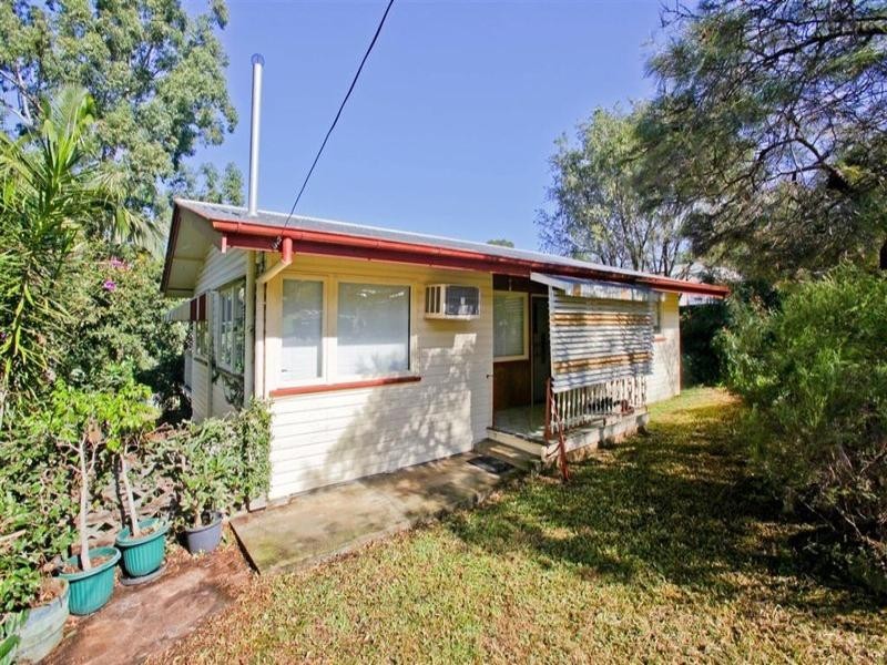 31 Diamond Street, Holland Park QLD 4121