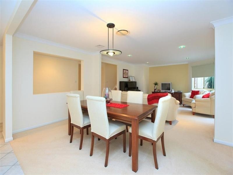 20 Van Dyck Rise, Mackenzie QLD 4156