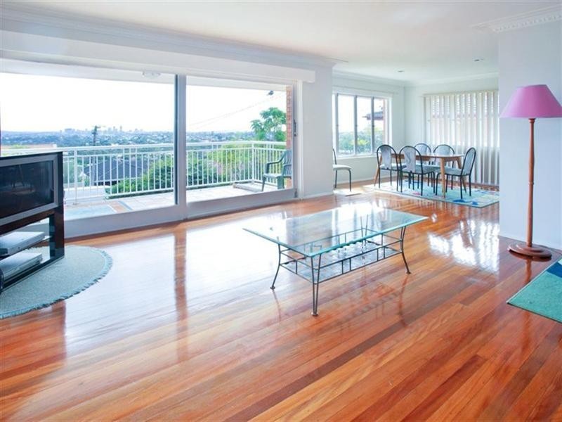43 Dagmar Street, Holland Park West QLD 4121
