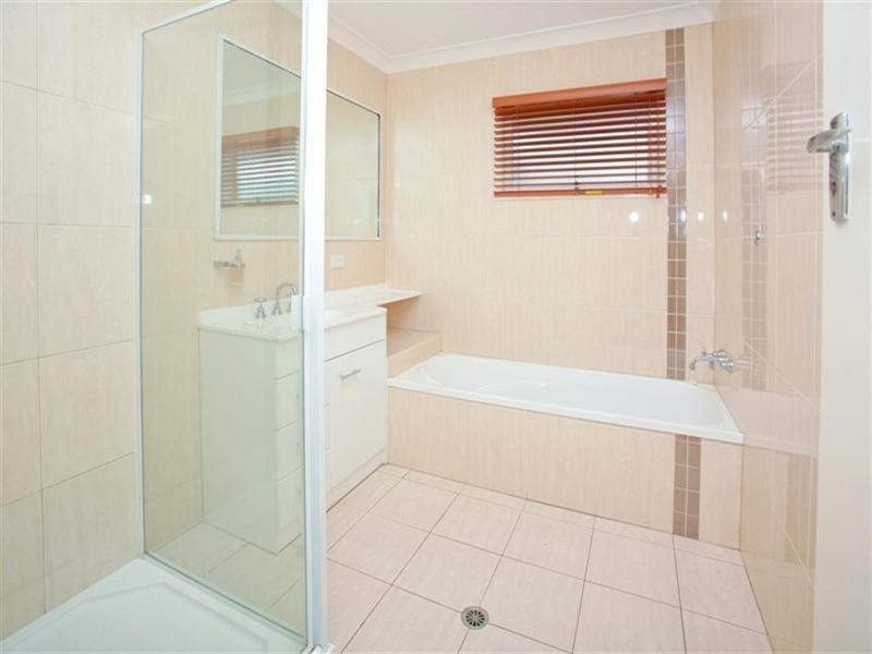 43 Dagmar Street, Holland Park West QLD 4121