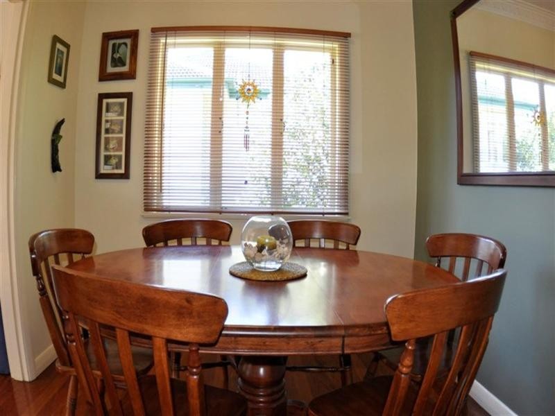 49 Binya Street, Holland Park QLD 4121