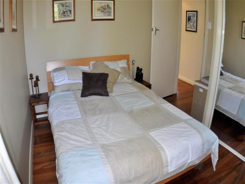 49 Binya Street, Holland Park QLD 4121