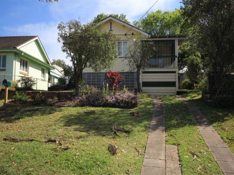11 Sapphire Street, Holland Park QLD 4121