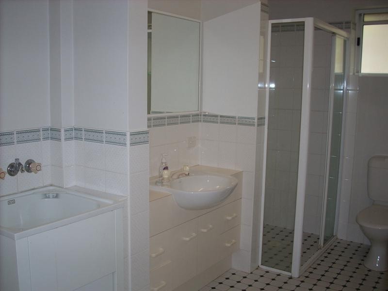 6/282 Cavendish Road, Coorparoo QLD 4151