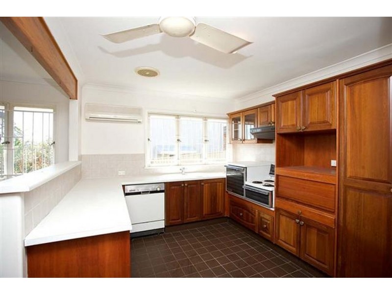 4 Cluden Street, Holland Park West QLD 4121