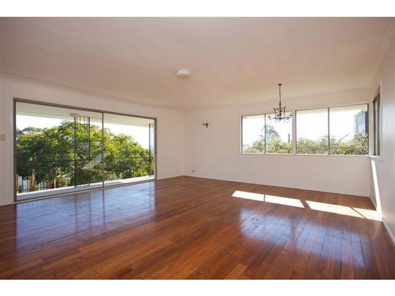 4 Cluden Street, Holland Park West QLD 4121