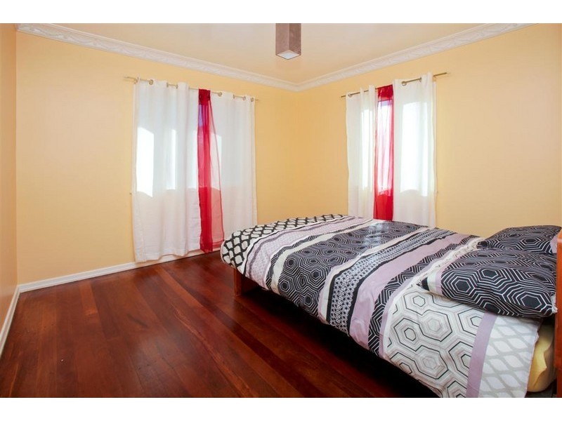 26 Elgar Street, Holland Park QLD 4121