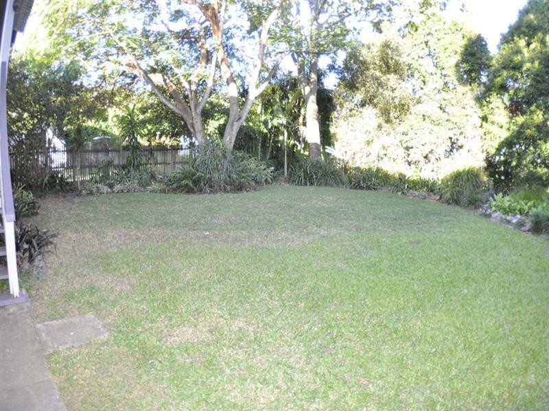 49 Binya Street, Holland Park QLD 4121