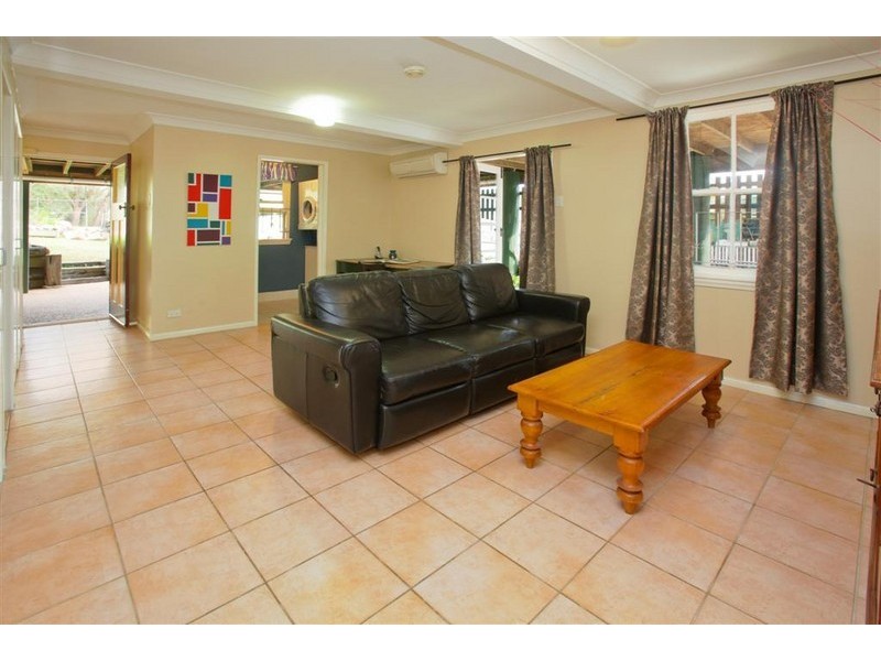 53 Arnold Street, Holland Park QLD 4121