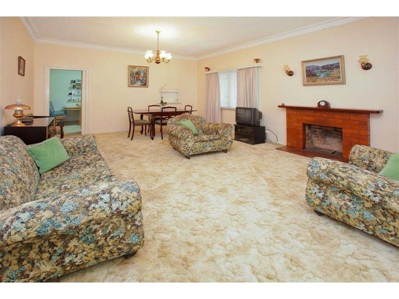 31 Paxton Street, Holland Park QLD 4121