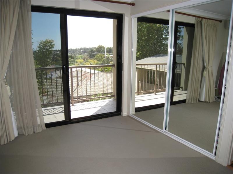 8/23 Crest Street, Mount Gravatt East QLD 4122