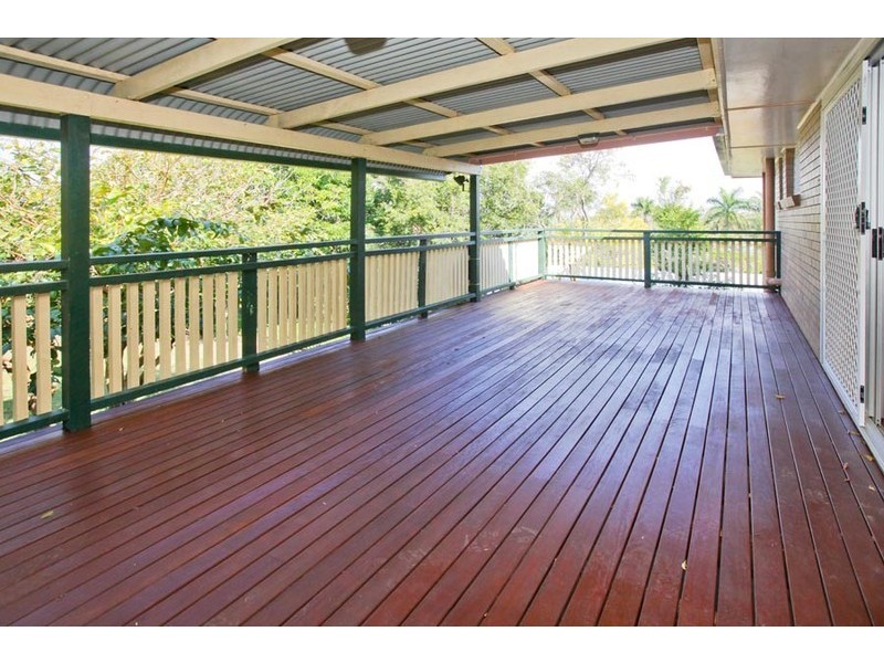 42 Auckland Street, Wishart QLD 4122