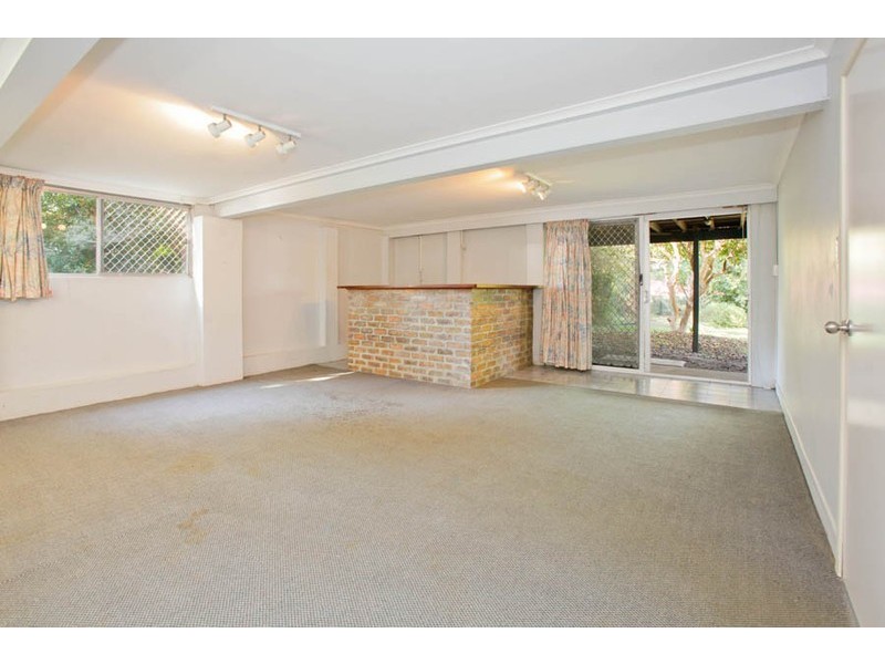 42 Auckland Street, Wishart QLD 4122