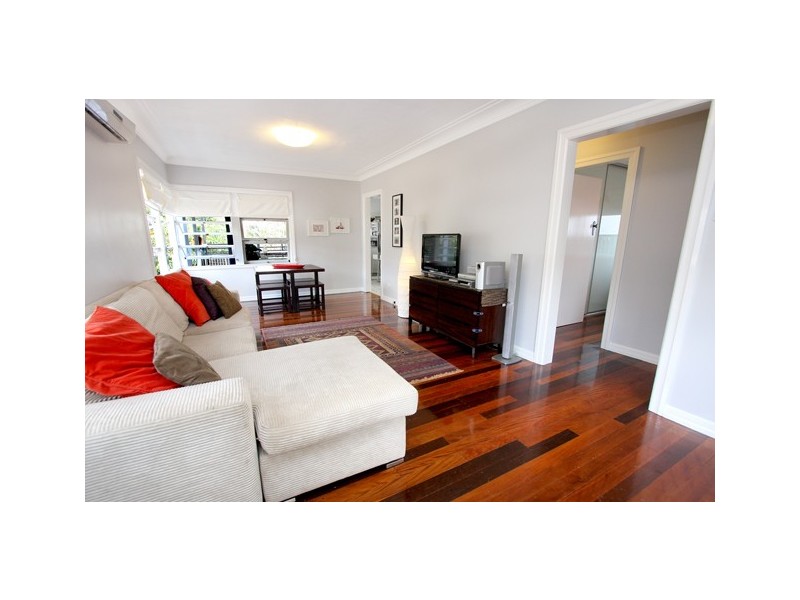 462 Cavendish Road, Coorparoo QLD 4151