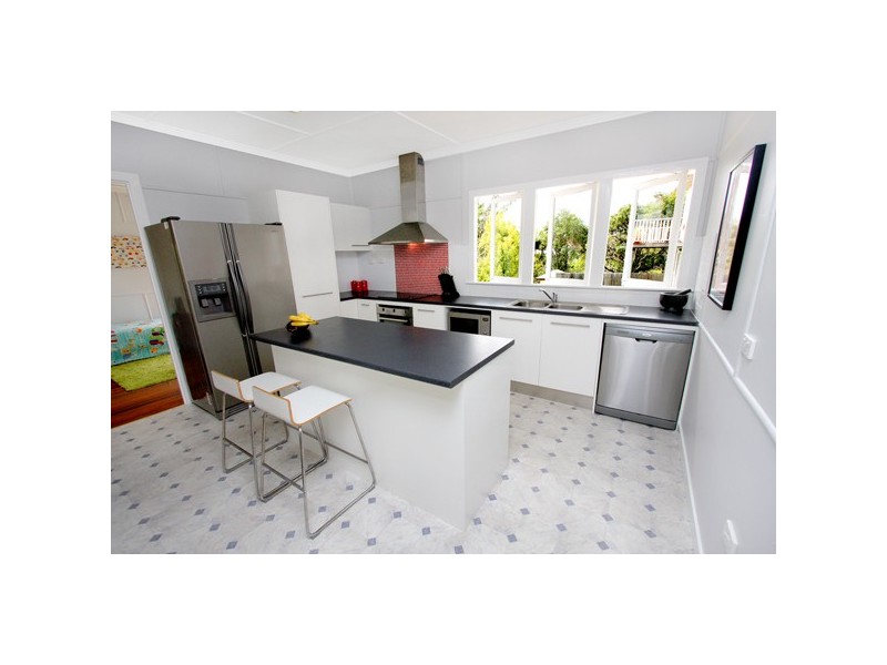 462 Cavendish Road, Coorparoo QLD 4151