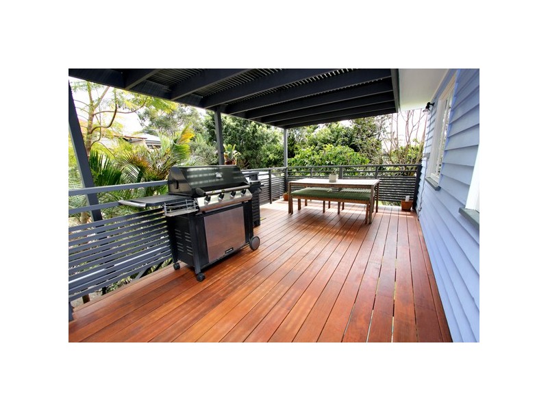 462 Cavendish Road, Coorparoo QLD 4151
