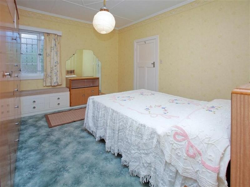 358 Nursery Road, Holland Park QLD 4121